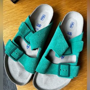Birkenstock Arizona soft footbed suede in digital green size 10 brand new